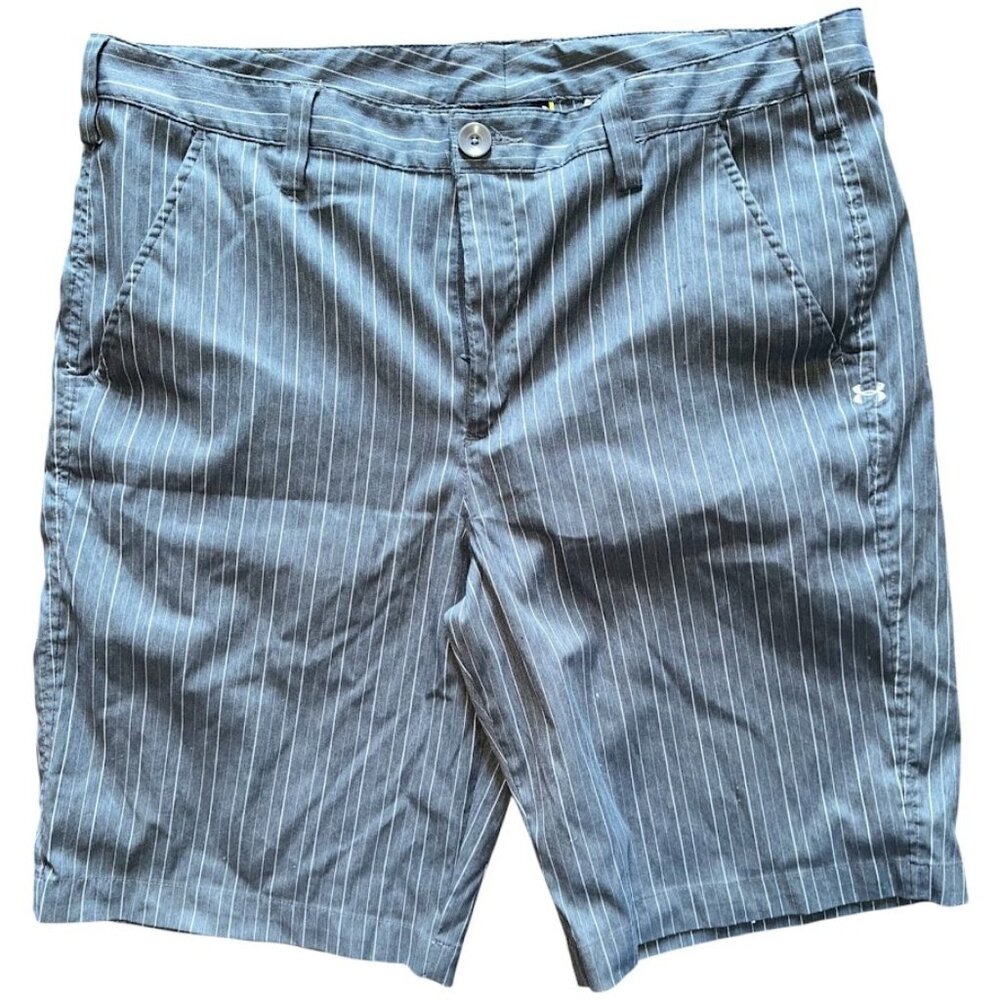 Men's Under Armour Golf Shorts Gray w/ White Striping Size 36